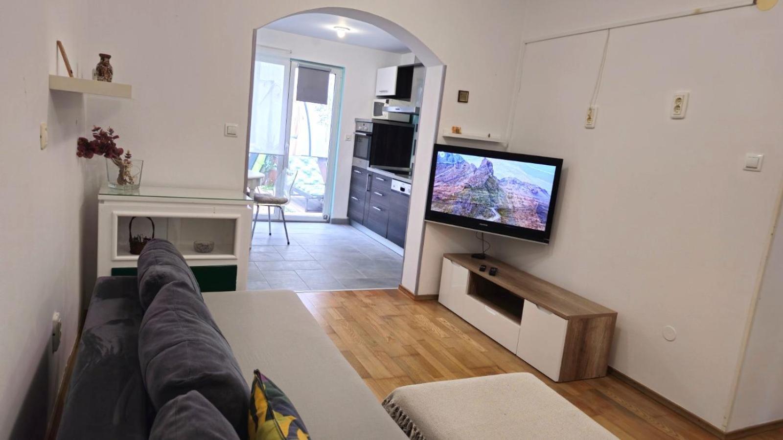 Apartment With Garden In بارباريغا المظهر الخارجي الصورة