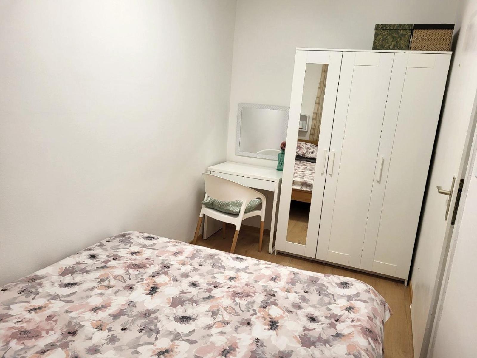 Apartment With Garden In بارباريغا المظهر الخارجي الصورة